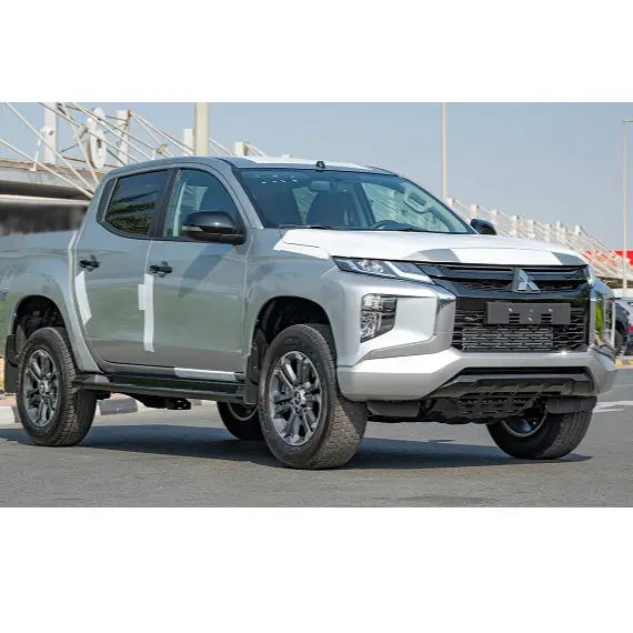 Отлично использованный MITSUBISHI L200 SPORTERO DC 4x4 доступен для доставки
