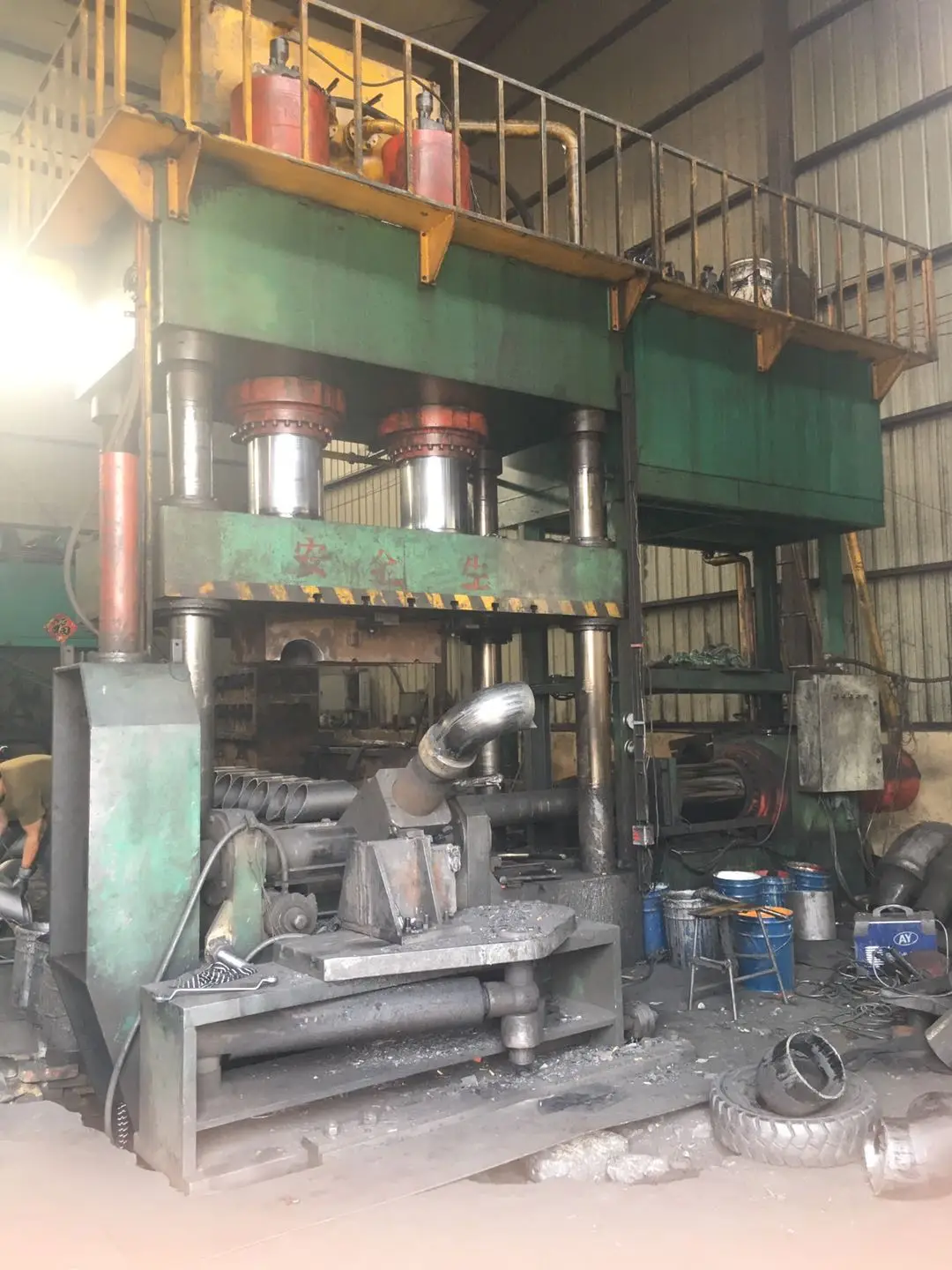 Produce 21-219mm diameter stainless steel elbow machine China factory contact information