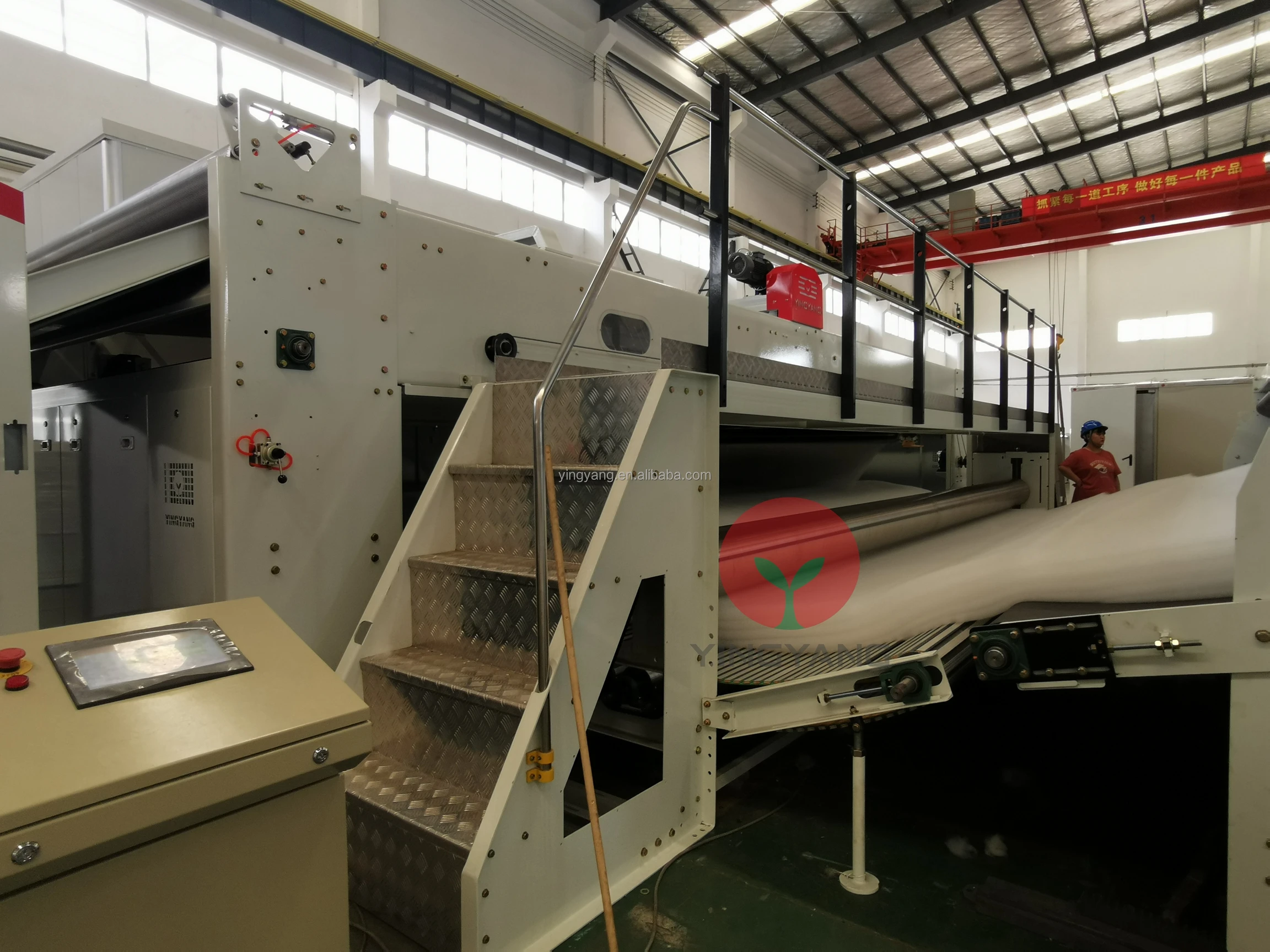 Высокоскоростная иглопробивная Линия для производства геотекстиля игольчатый ткацкий станок YING YANG