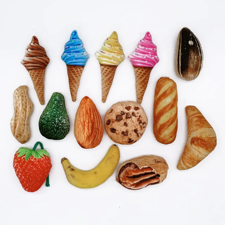 
2020 Amazon RTS Small Size Catnip Creative Simulation Food Puppy Squeaky Pet Chewy Dog Cat Toys 