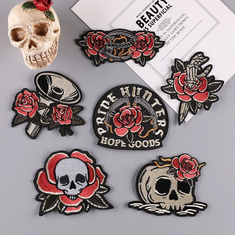 Shenglan Bleeding Roses Skull Patch  Realistic Halfskull Calavera Skeleton Embroidered Iron On patches for Jackets Clothing