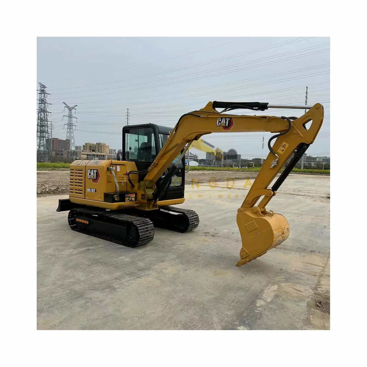 Малогабаритный экскаватор CAT 305.5E2 подержанный гусеничный 303.5E 307E 308E оборудование из Японии