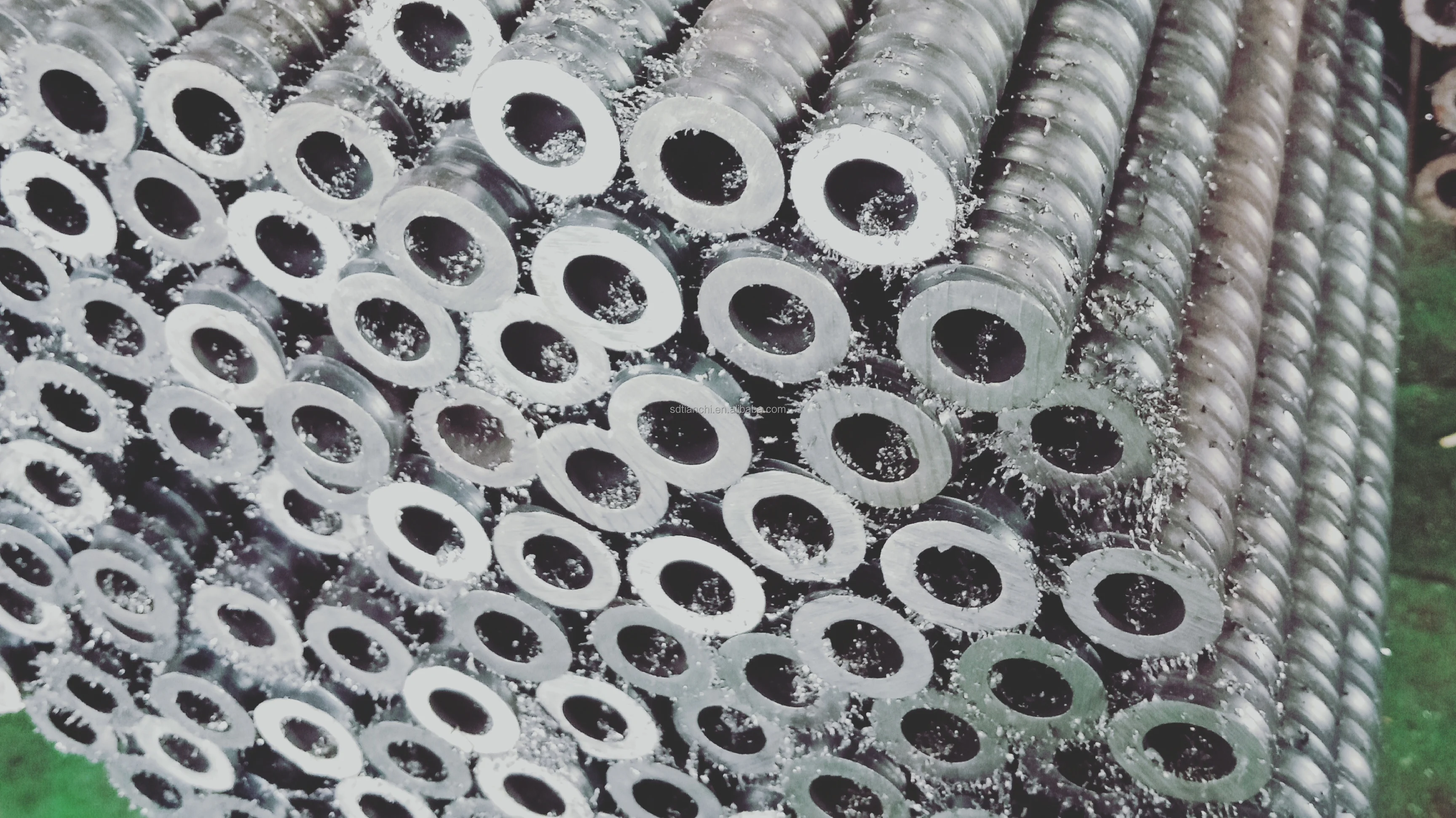 Low Price R32 Plenty of Spot Goods Elf-drilling Rock Bolt Hollow Rock Bolt for Railway Construction