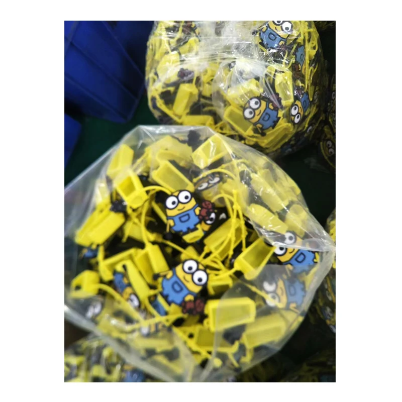 Mini Cute Bear Hand Soap Bottle Holder Travel Portable Silicone holder