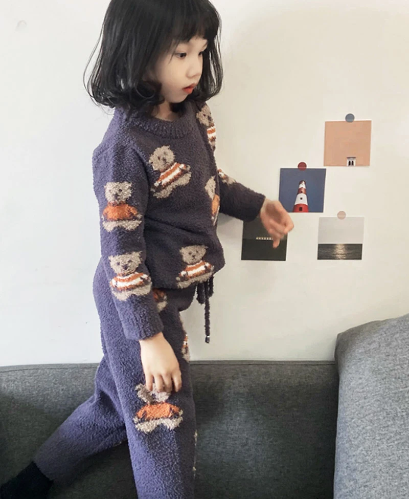 Пижамы для детей; Сезон осень-зима; Милый и милый мягкий костюм с круглым воротником и медведем; Теплый плюшевый домашний костюм