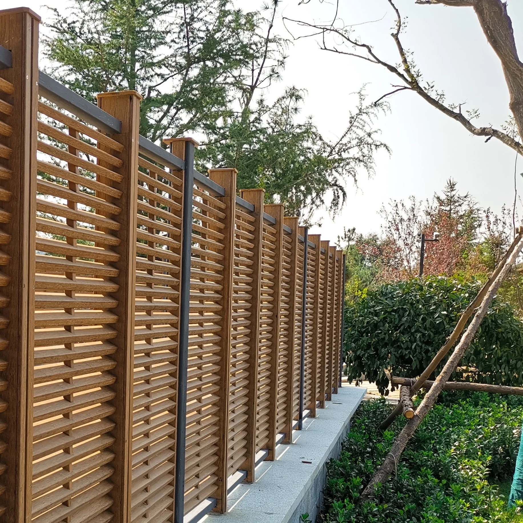 Pre primed less maintenance natural ironwood alternation solid exterior bamboo beams to handrails