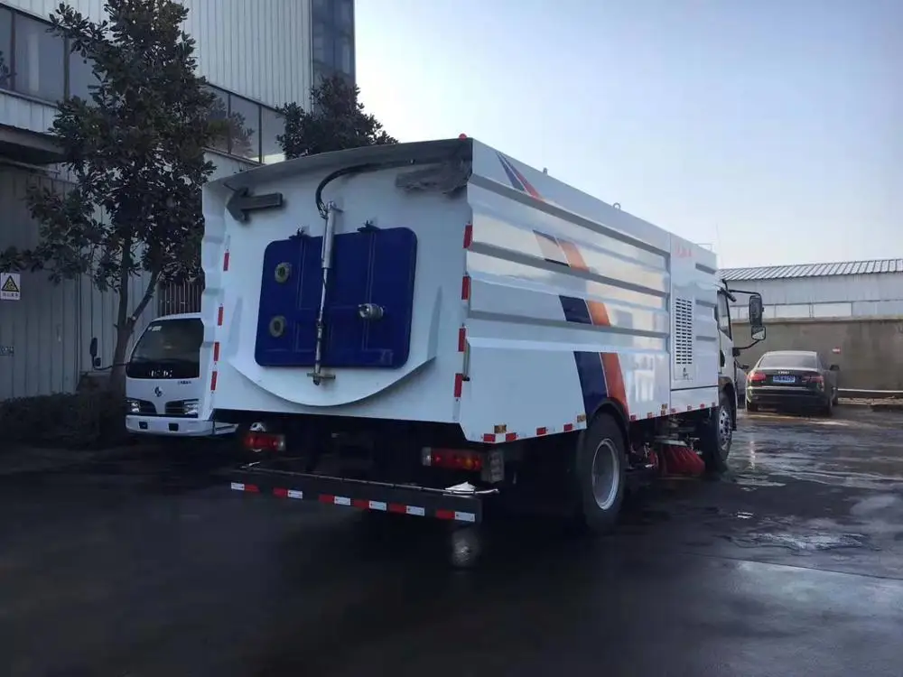 
High efficiency 4x2 Runway Street Road Highway Airport Vacuum Road Sweeper truck Sweeping cleaning truck 
