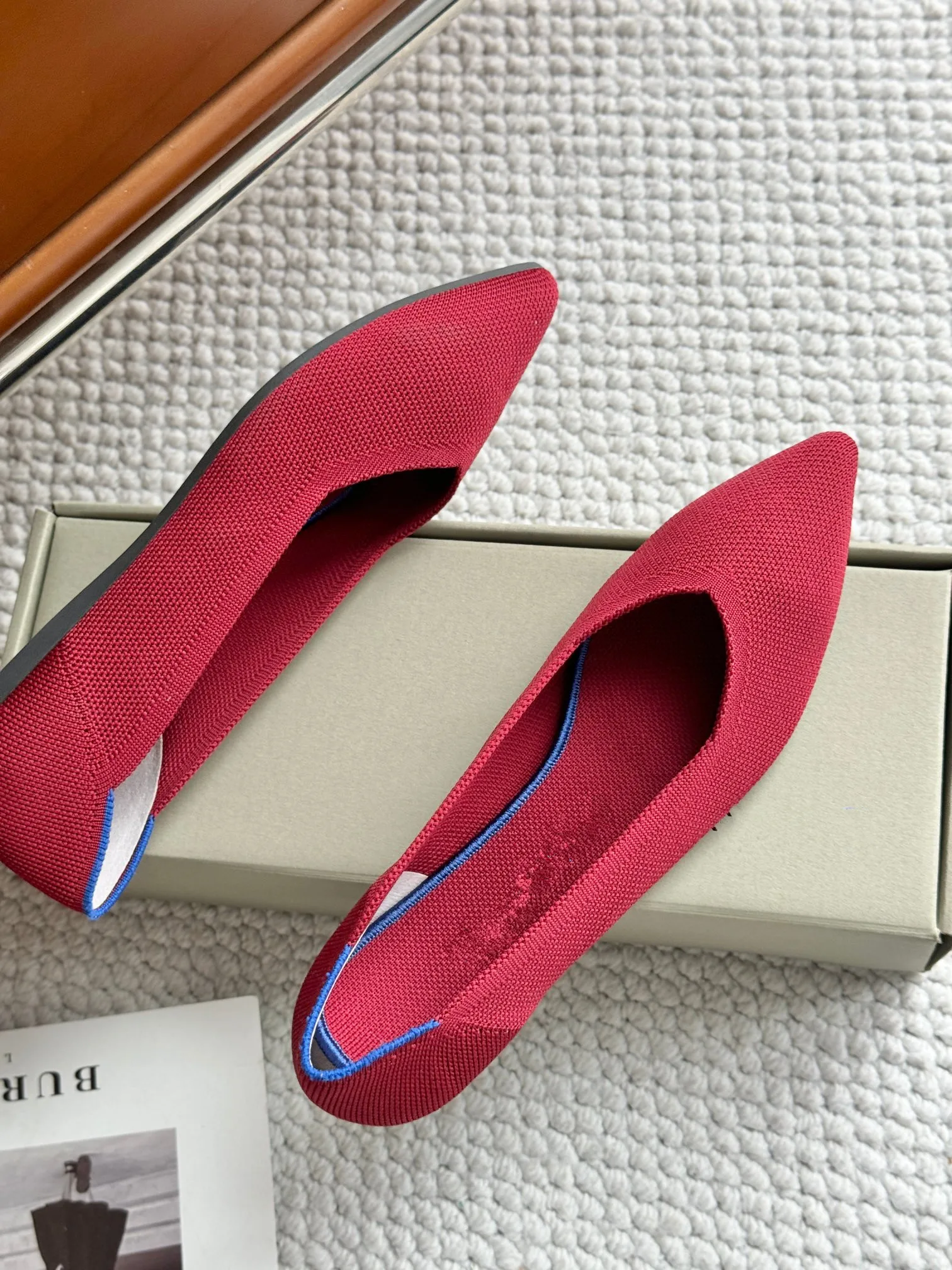 High Quality Cheap  Elegant Royal Red Pointed Flat Shoes Offering Vibrant Color With Superior Comfort