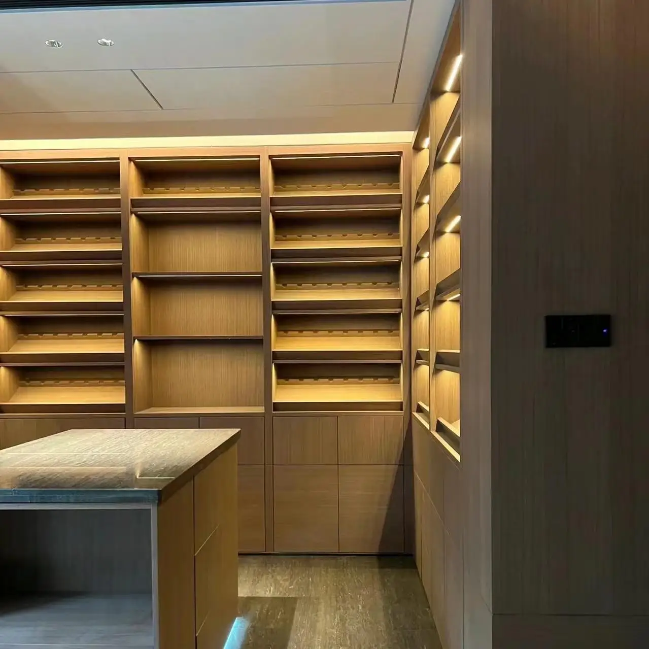 Wooden Wall-Mounted Wine Cabinet for Living Room for Home Hotel Wine Cellar Home Bar Furniture