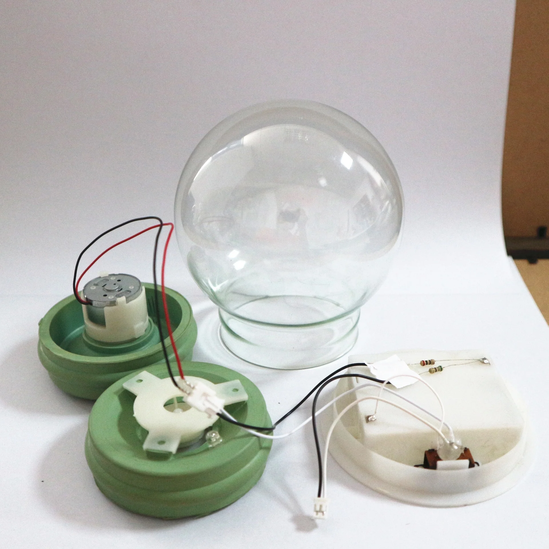 custom clear egg-shaped oval glass ball dome round white Christmas empty snow globe