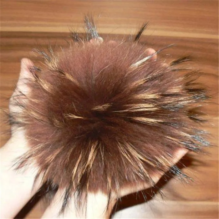 15cm pompom raccoon fur real raccoon fur for Beanie hats snap fluffy raccoon fur pompom with snap