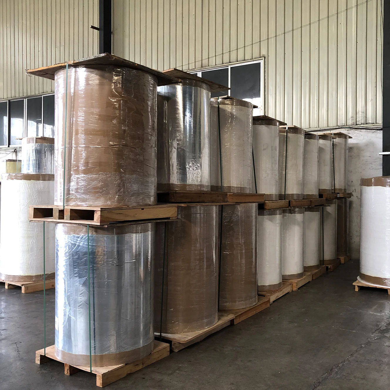 Adhesion Paper Print Label Roll 80Gsm Semi Gloss Self Adhesive Paper Selfadhesion Adhesion Coated Paper Jumbo Roll Label
