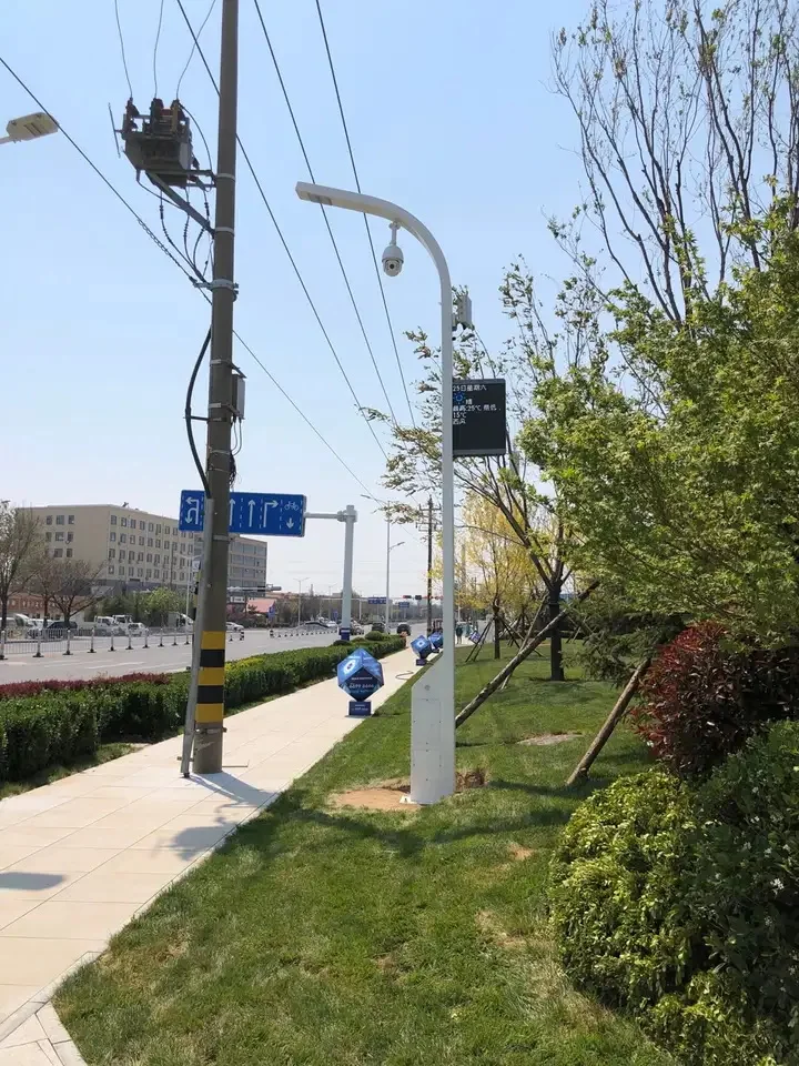 smart pole 5g wifi cctv light street smart multifunctional lights pole with led screen in smart cities