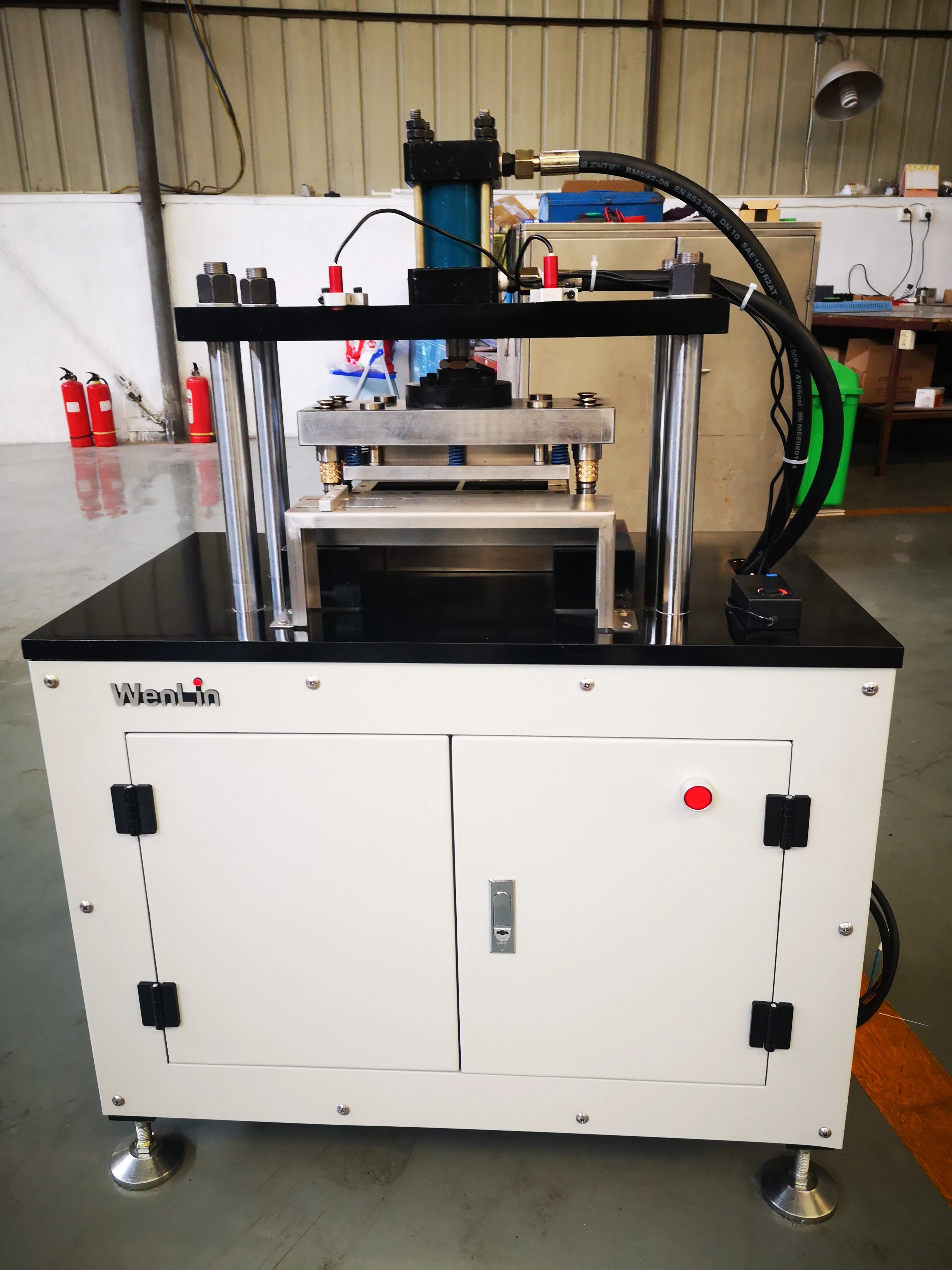 Favorable Price Credit Card Puncher  Gift Card Cutting Machine Plastic Card Die Cutter by Wenlin