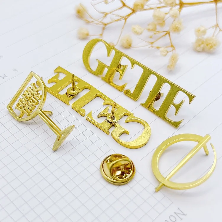 Luxury custom metal crafts decoration letter brooches pin butterfly clutch for women men suit lapel pin badge