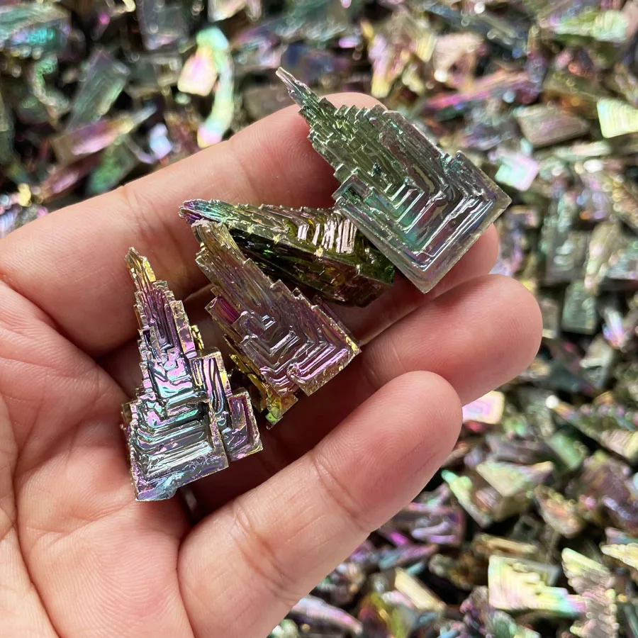 WholesaleSemi-precious Stone Crafts  Bismuth Crystal Pyramid High Quality Bismuth Pyramid