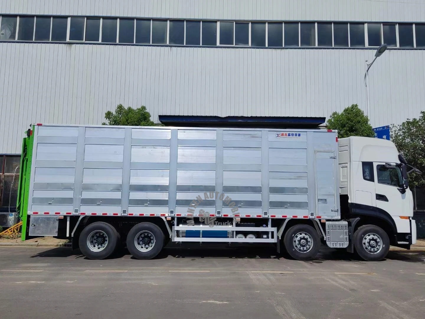 pig transport truck (8).jpg