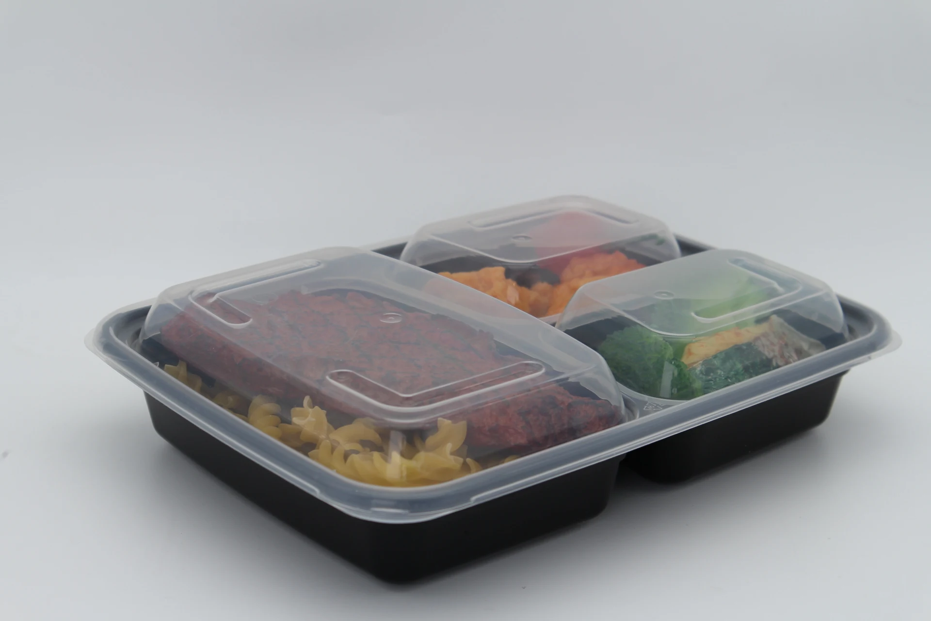 Wholesale popular plastic bento microwavable to go lunch box meal prep disposable 3 compartment food container