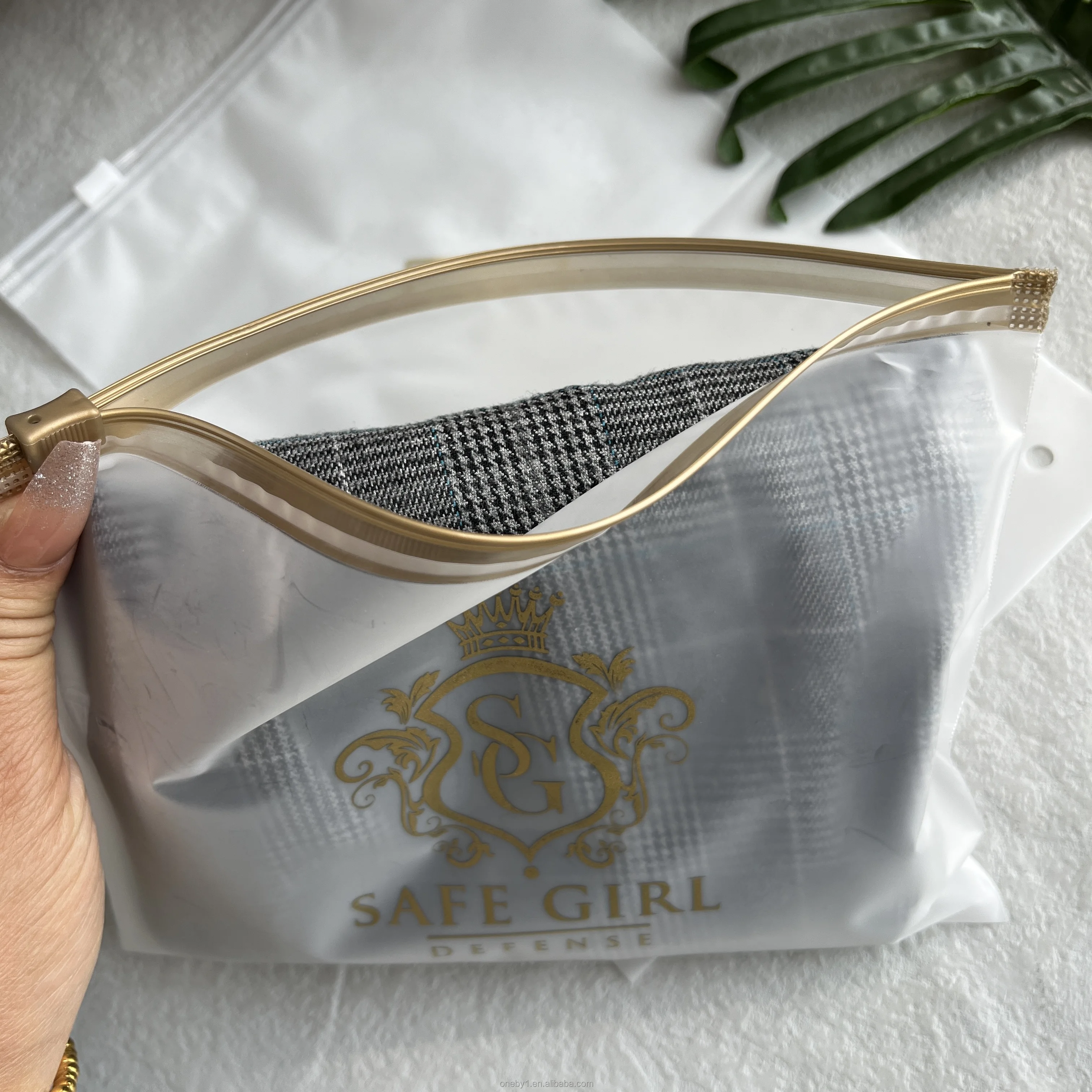 Custom Matte Print Pe Zipper lock Poly Zipper Lock Frosted Plastic Packaging Bag For Clothes and shoes
