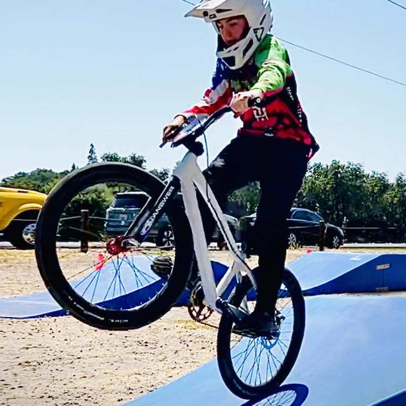 Outdoor sports Sports & Entertainment Plastic modular pump track velocity loop 2  exercise for Cycling & scooters bike workout