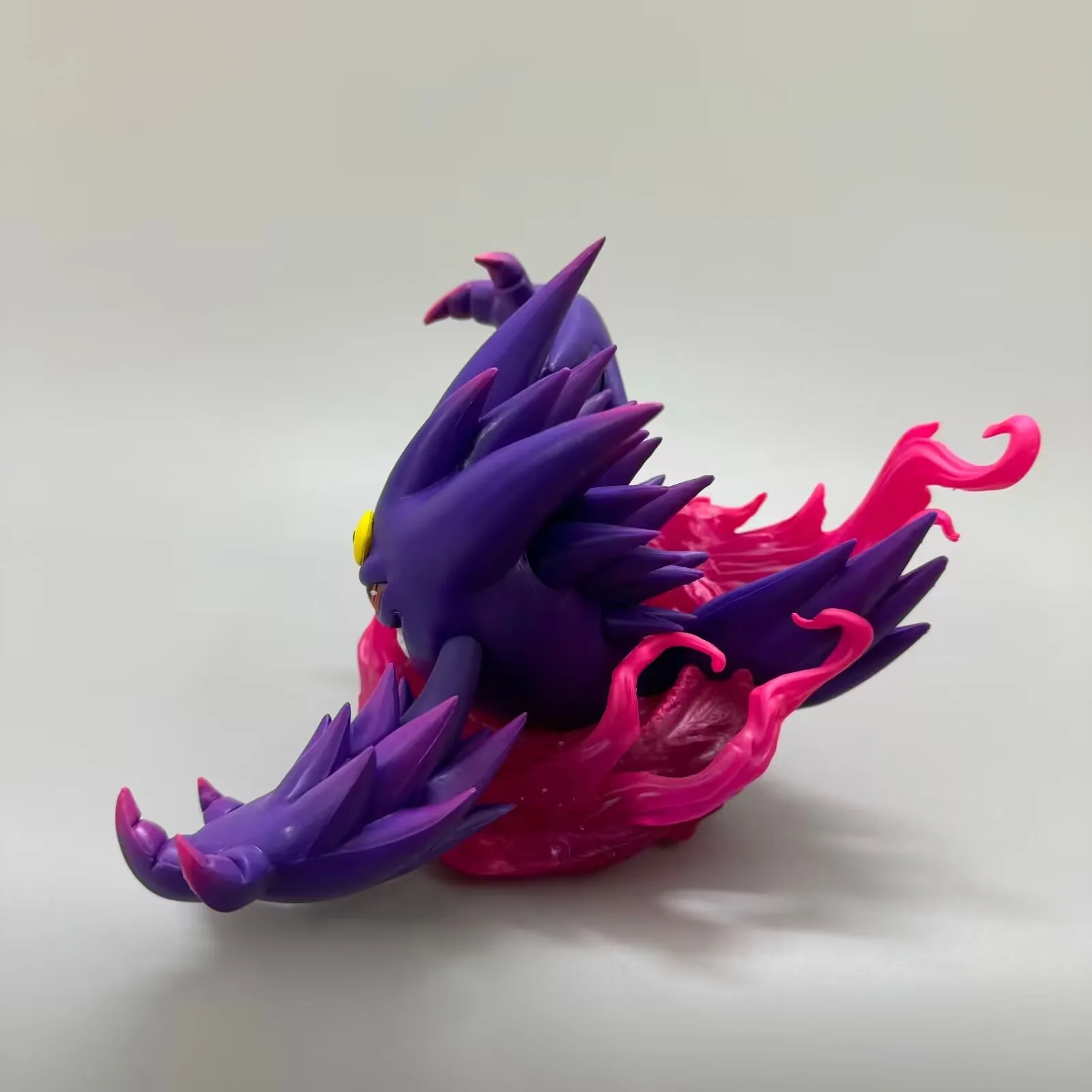 Large scale wholesale of high-quality Zhenxin Town Geng Gui Bao Ke Meng Pocket Monsters with glowing models and figurines