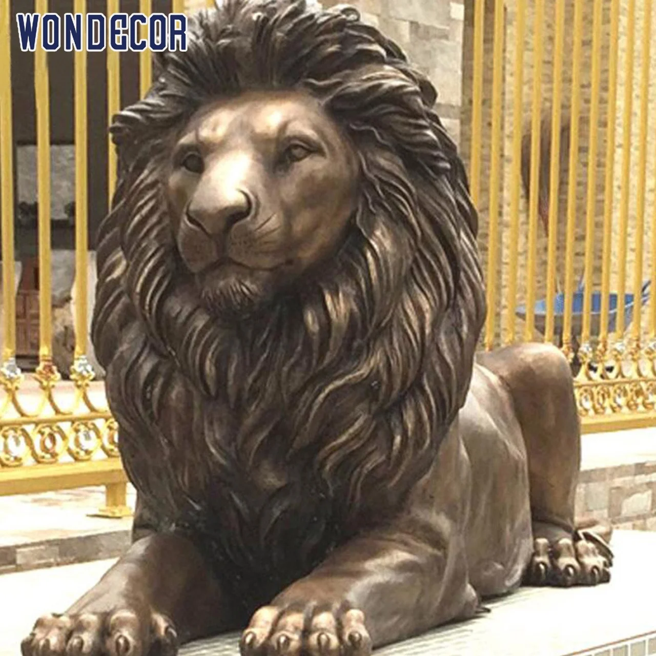 Wondecor  Large Outdoor Garden Life Size Brass Copper Art Decor Sculpture Lion Bronze Statue