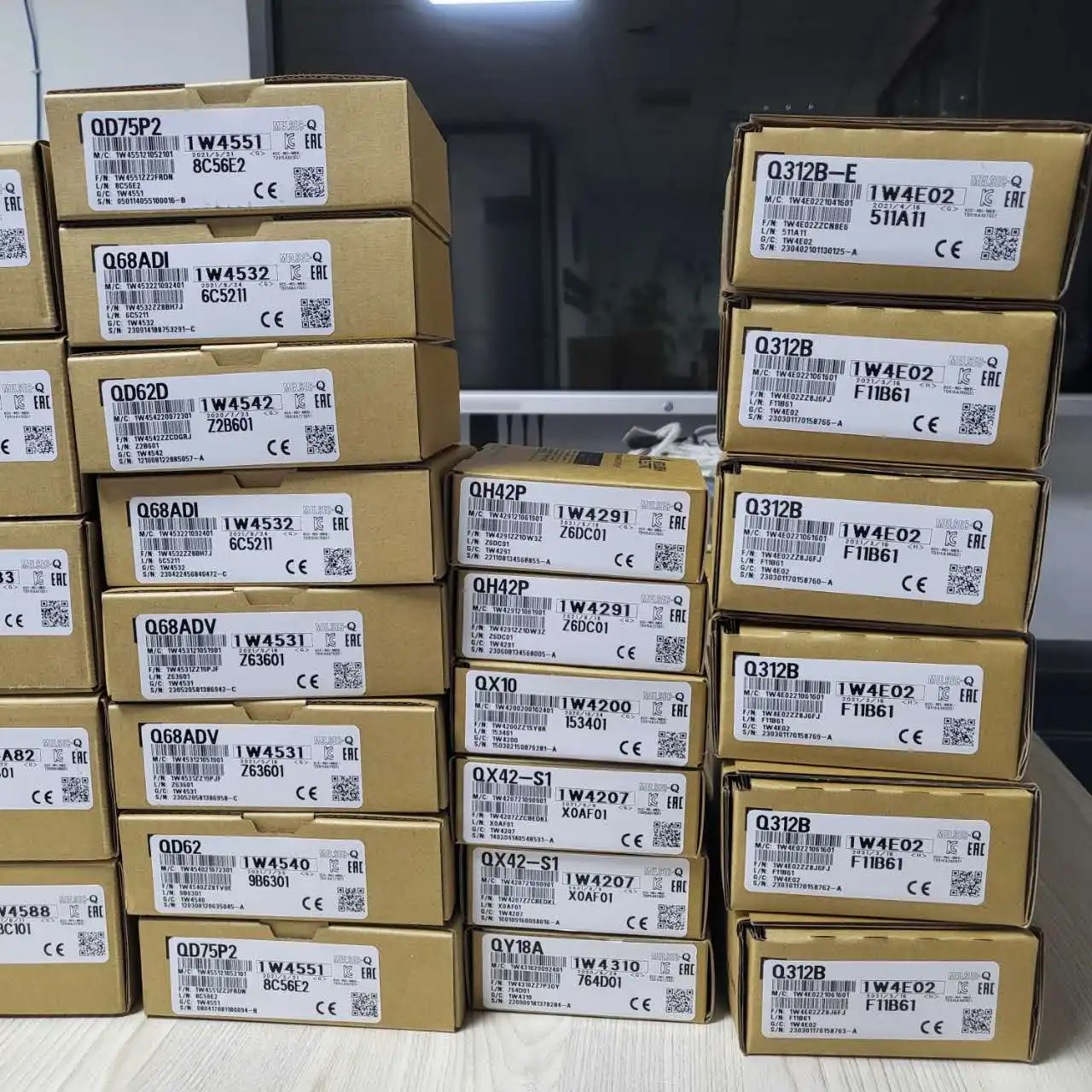 Q100UDEHCPU Mitsubishi Plc Mode Plc Hmi Brand from Japan in stock