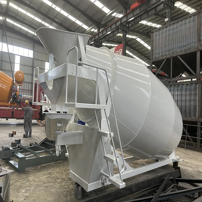 Big Capacity Cement Concrete Mixer 2 yard concrete mixer 4 Wheeler self loading concrete mixer with pump Construction Machine