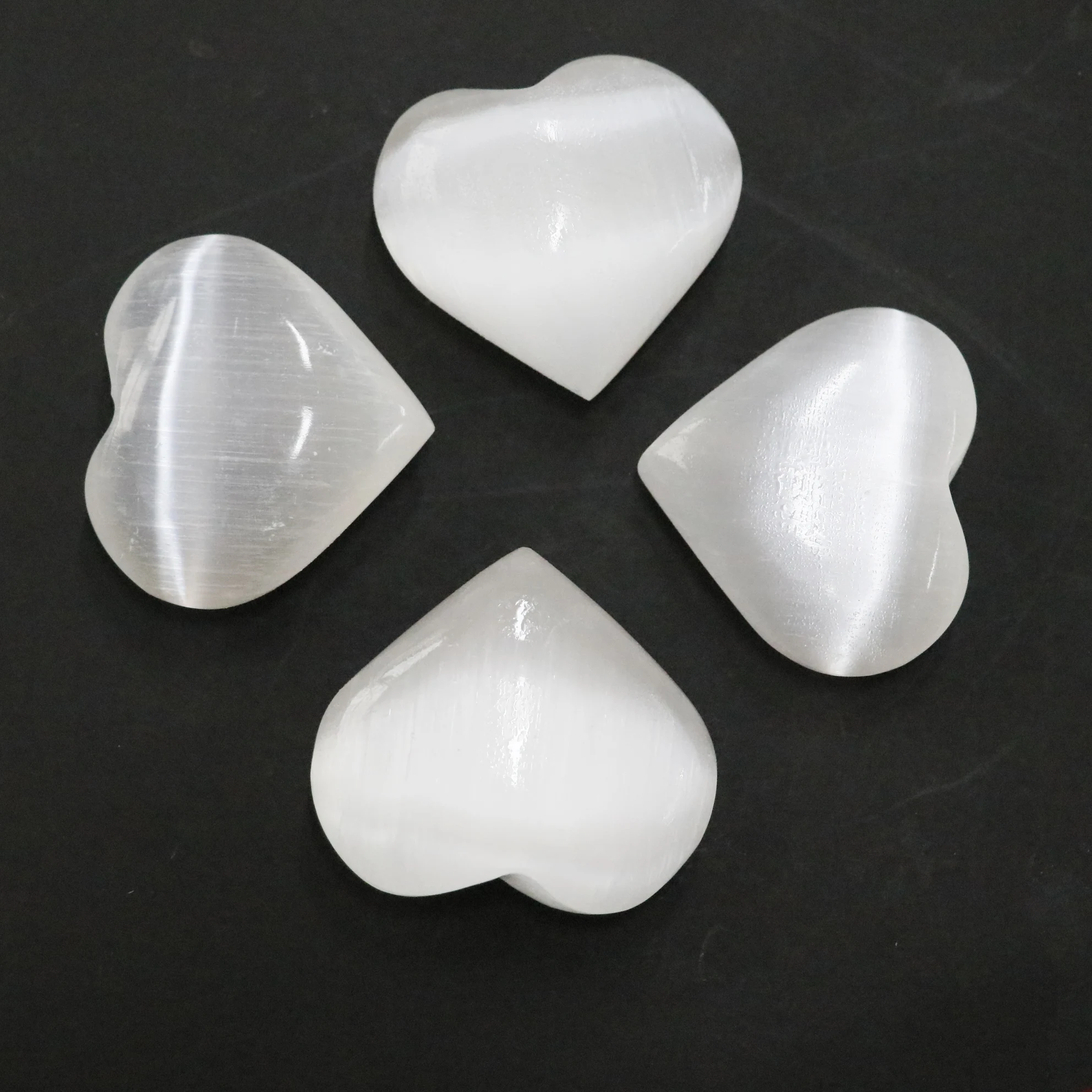 Wholesale  high quality healing crystals heart  plaster natural white selenite crystal Heart stone for crystal decor