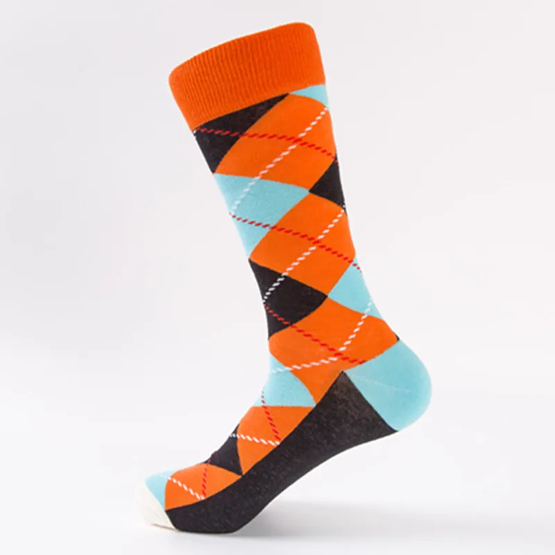 High-Quality Spot New Fashion Socks In Autumn And Winter Checked Casual Couples Happy Cotton Socks Stockings Stockings Wholesale