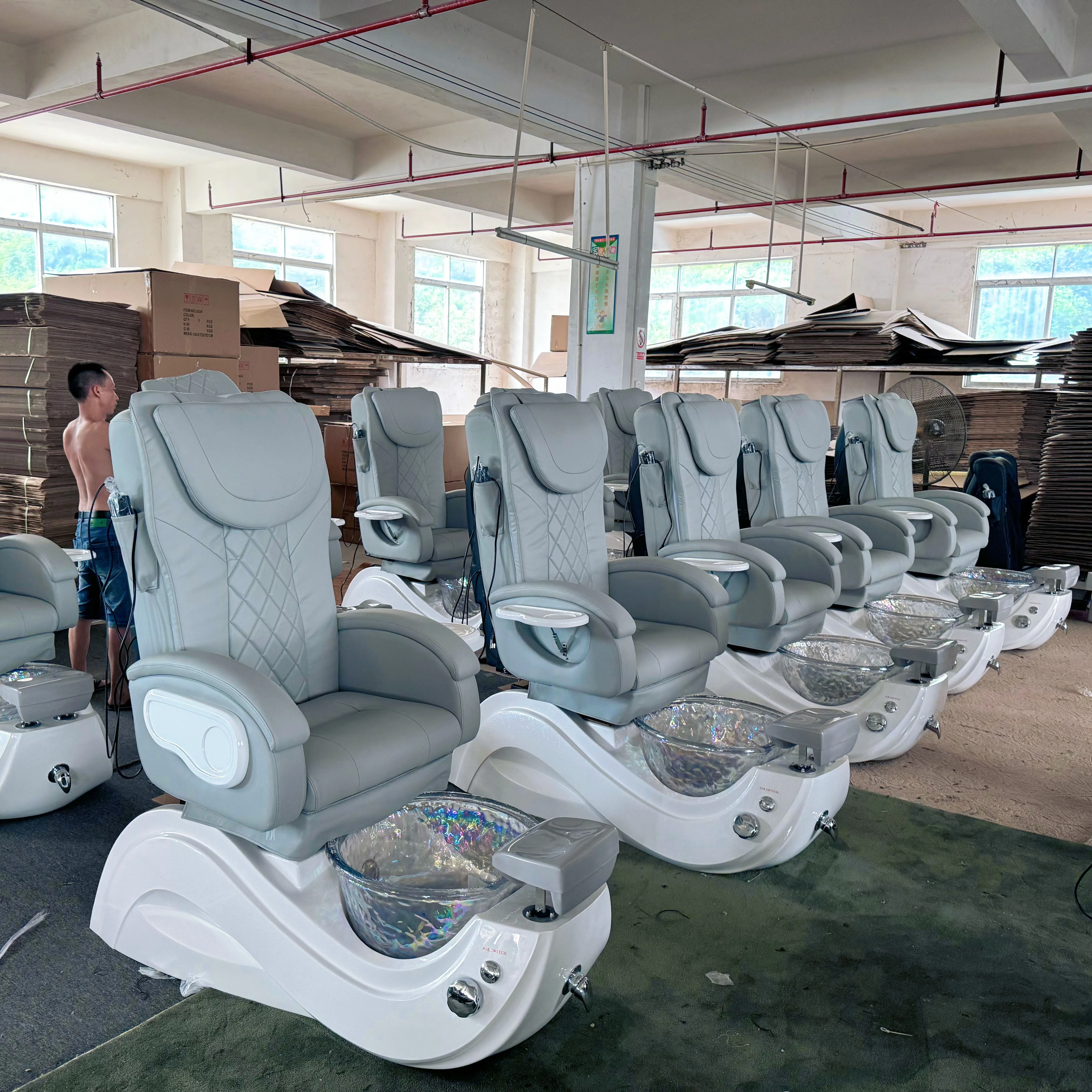 New Design Hot Sale Pipeless pink Color Luxury Pedicure Spa Chair with Back Massage for Nail Salon 2024