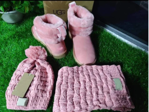 Factory ready to ship furry fur women adults designer snow boots winter hat and scarf set