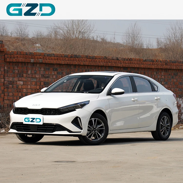 Хорошая цена новый бензиновый автомобиль kia k3 б/у 5 мест 2wd