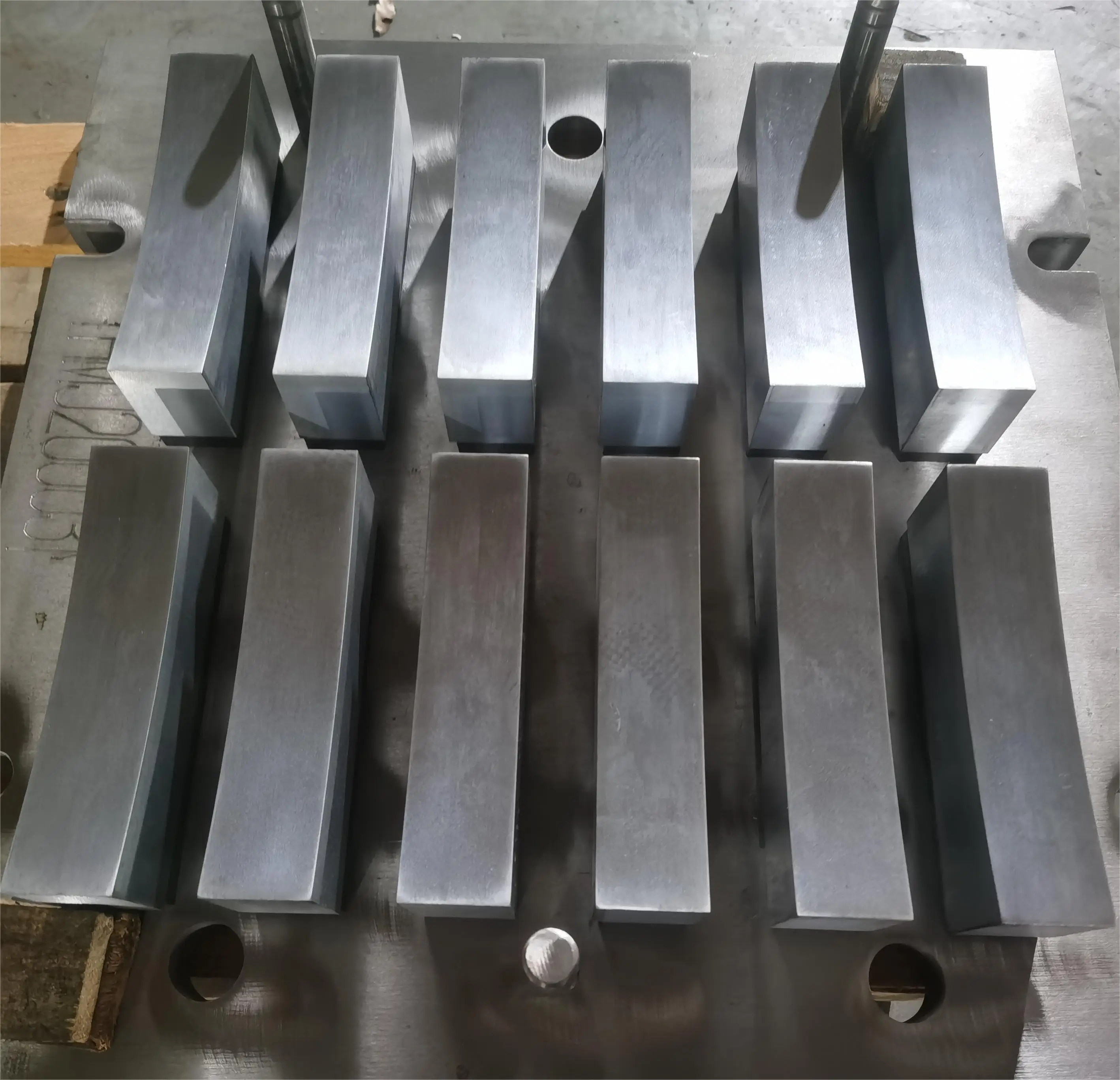 China High Grade Hot Press Machine ODM OEM elevator brake pads Brake Pads Making Machine Mold elevator brake bad mould