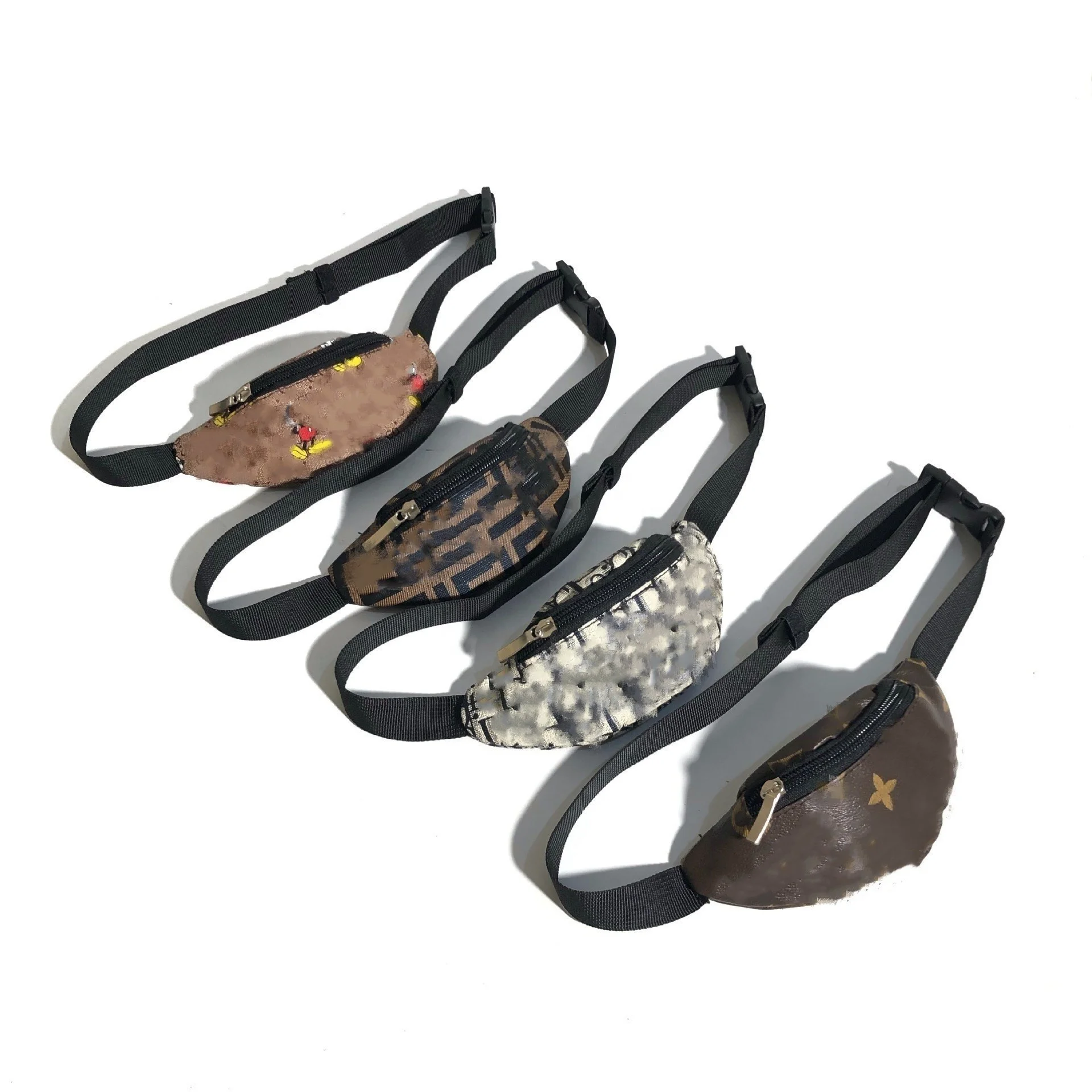 Pet Accessories Wholesale Snack Bag Cute Design Leather Luxury Brand Dog Own Bag F G D