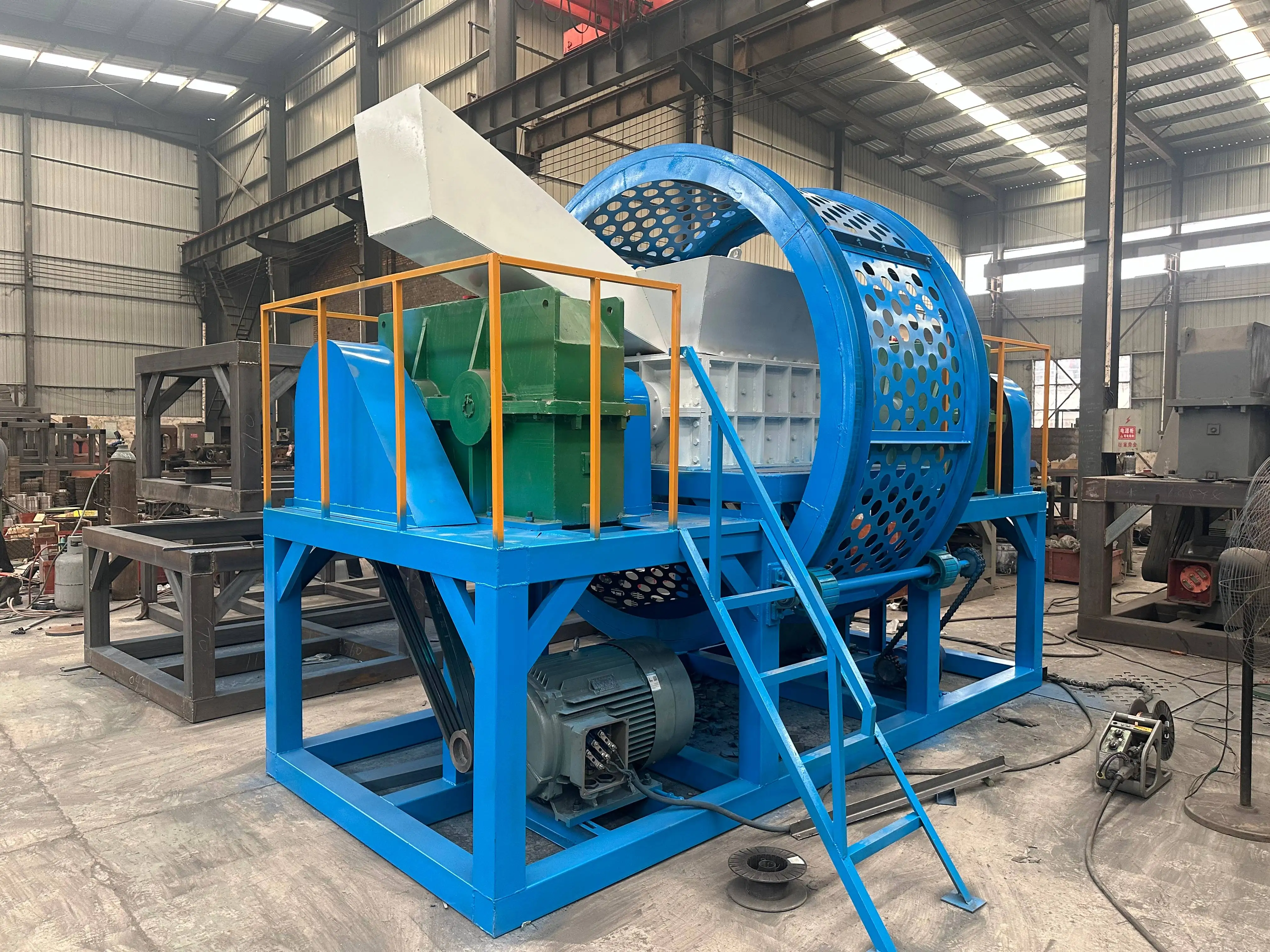 2024 Best Seller multipurpose shredder machine glass bottle shredder glass shredder machine