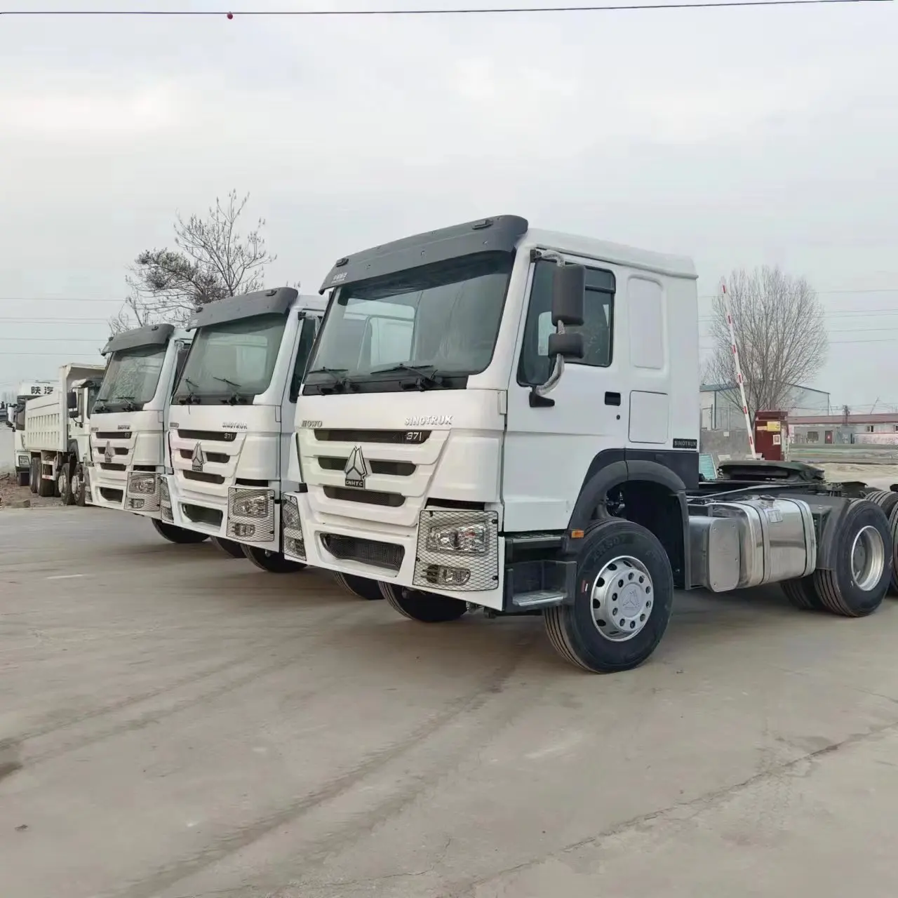 Cheap price used 4x2 6x4 HOWO tractor truck high quality for HOWO tractor truck