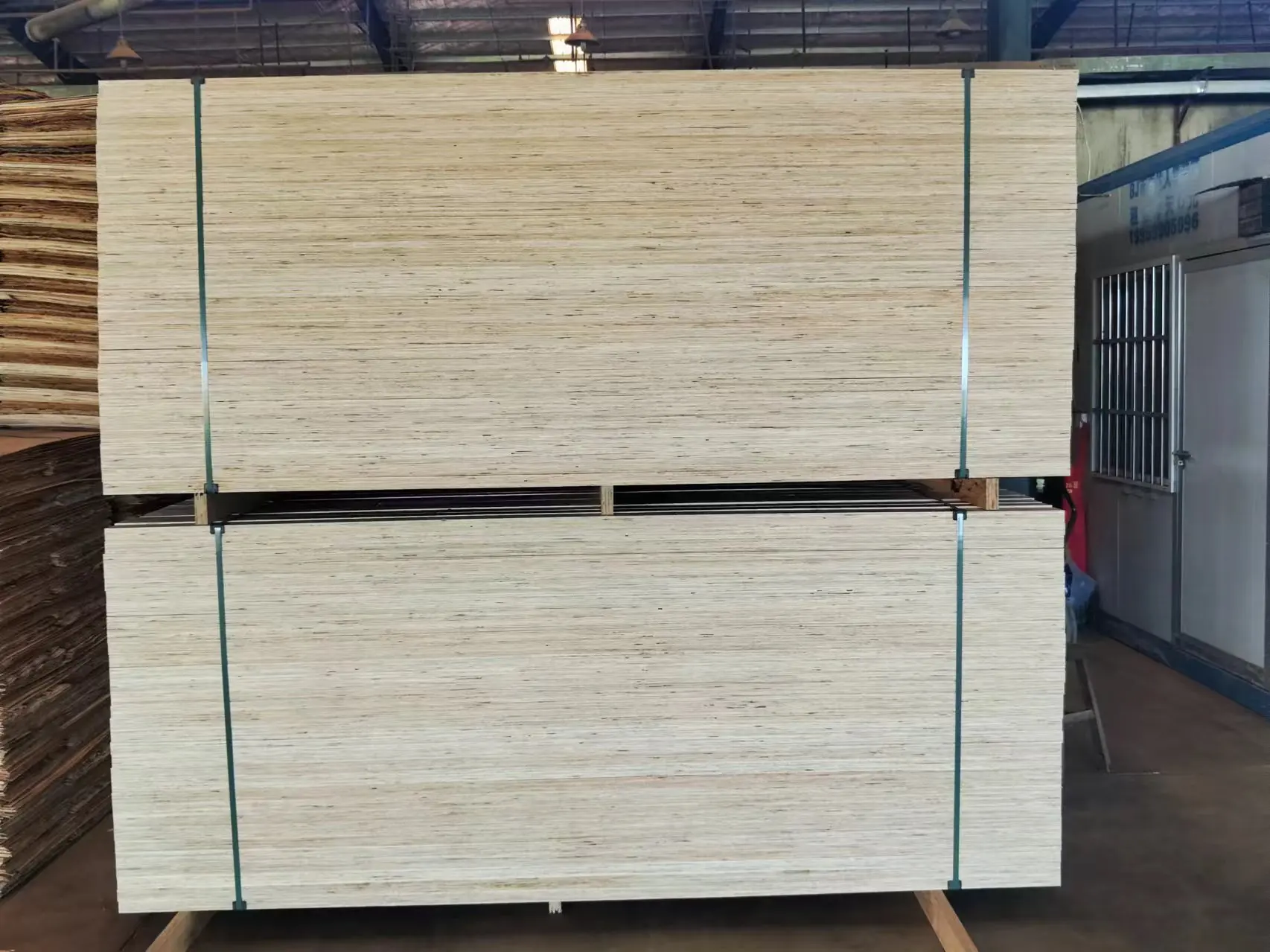 Highgrade building materials Laminated Veneer Lumber LVL Product grade  E10 E12 E13 E15  Each strength is customizable to buyers
