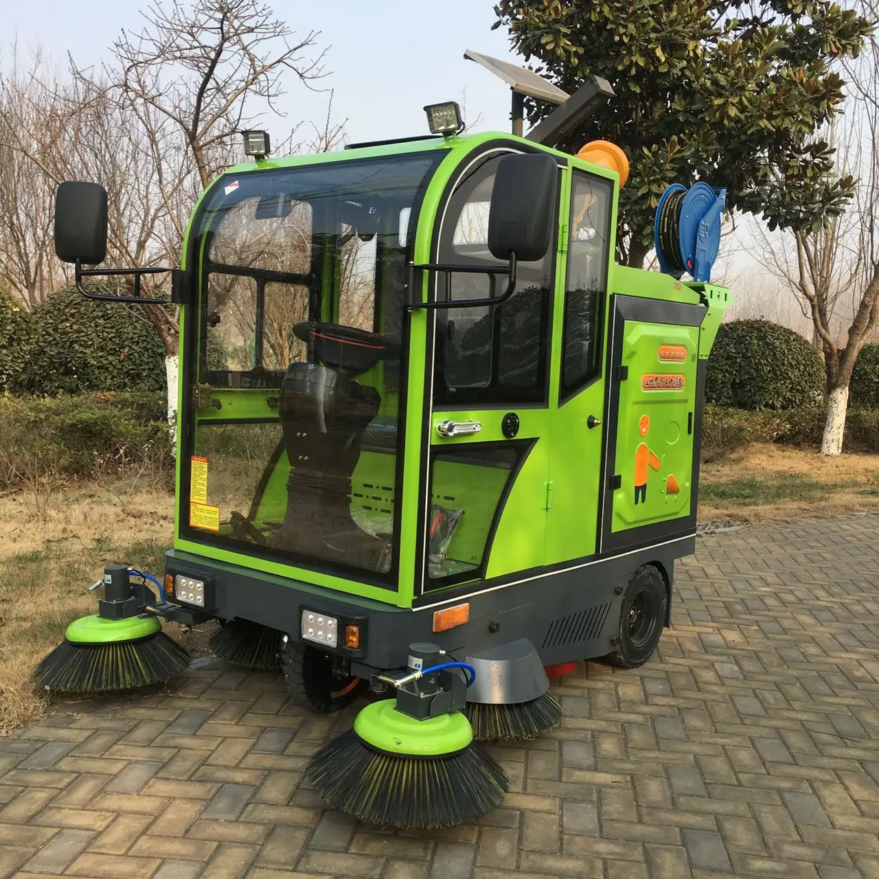 Cleaning Car Street Sweeper Ride On Vacuum Commercial Big Water Tank Industrial Electric Floor Road Sweeper