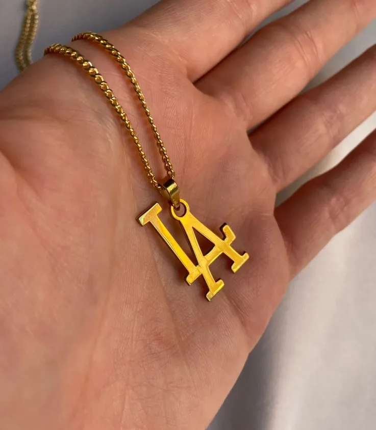 Stock Available Baseball Lovers Sports Jewelry Charm Mens Necklace Hypoallergenic Stainless Steel 18k Gold Pendant Necklace