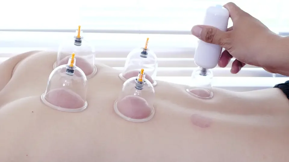 Hot Selling Portable Electric Vacuum Cupping Therapy Machine Smart Gua Sha Back Massager and Body Massage Set