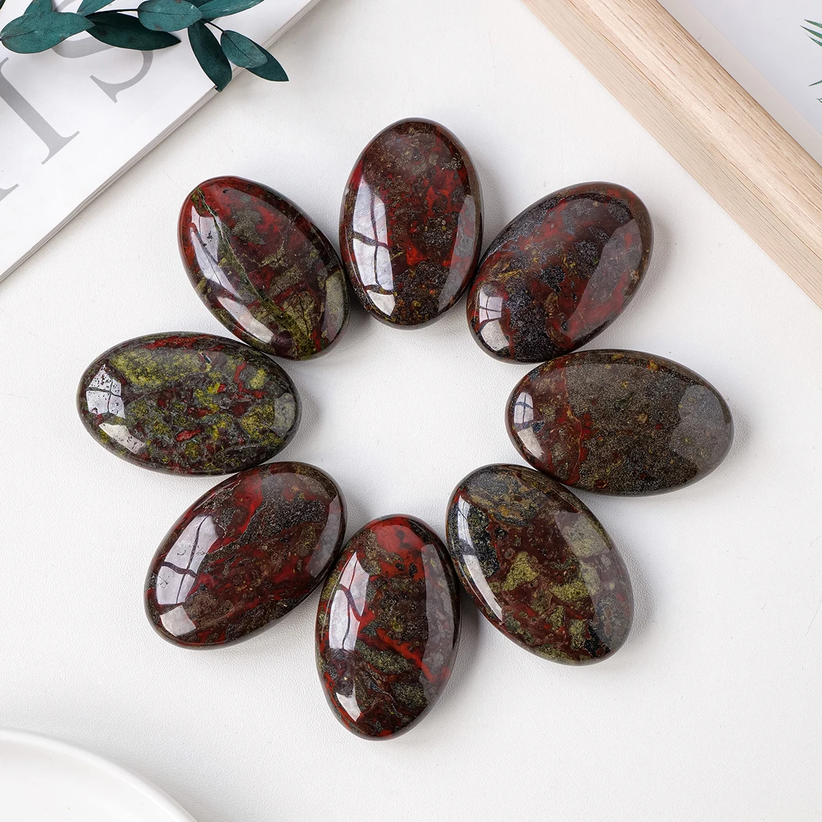 Hot Selling Wholesale of Natural Crystal Dragon Blood Stone to Play with and Unblock Meridians