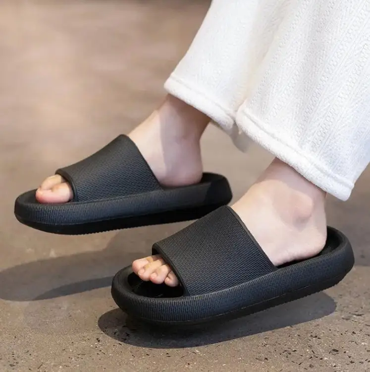 Custom Slippers Non-slip Indoor Thick Soled Eva Form Cloud Slippers Chancletas De Mujer Pillow Slides for Women