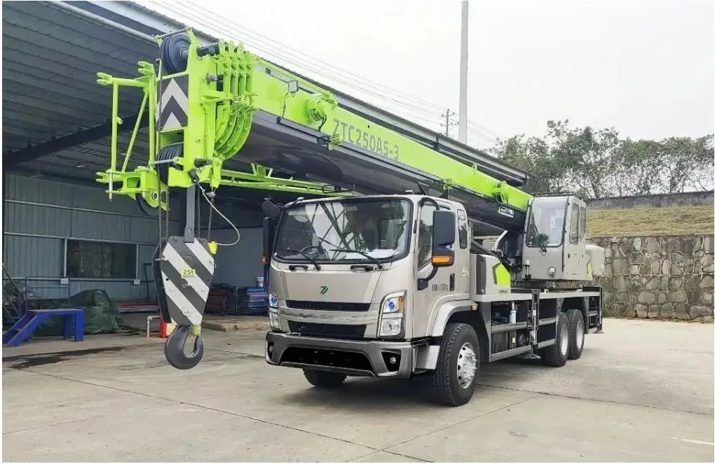 New Truck Crane Wheels Mobile Zoomlion ZTC250A5 Lifting Equipment Zoomlion Heavy Machinery Mobile Crane 25 Ton