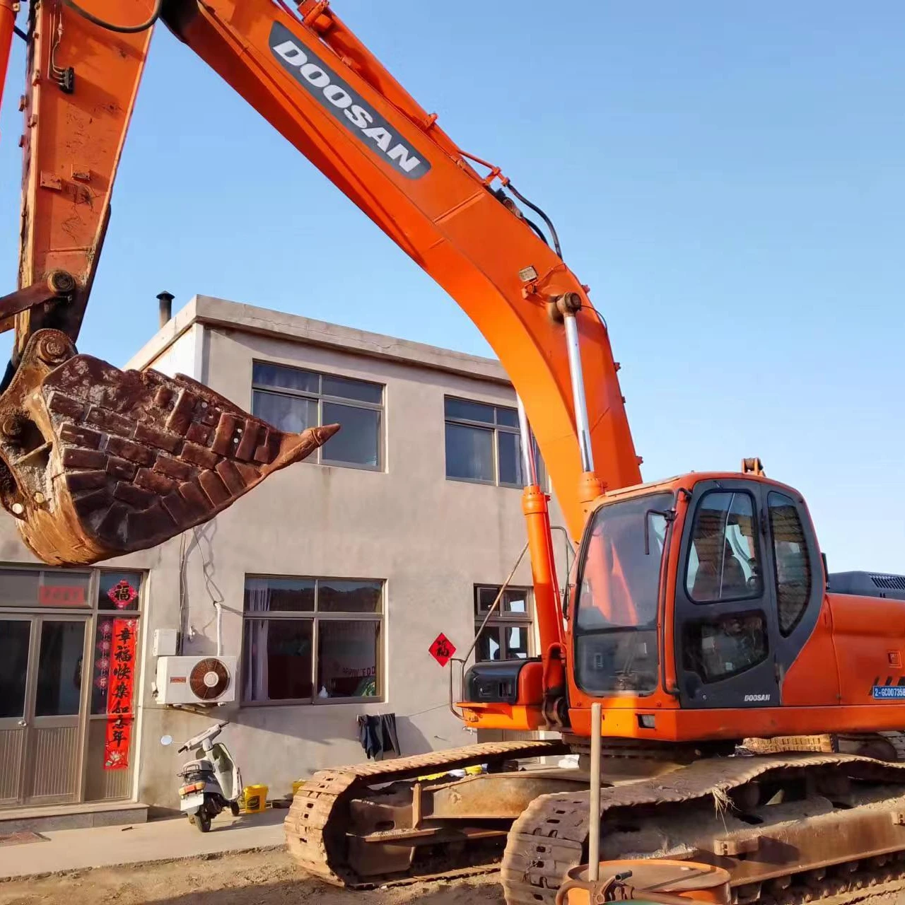Doosan экскаватор с запасными частями doosan в хорошем рабочем состоянии 300 по низкой цене для продажи