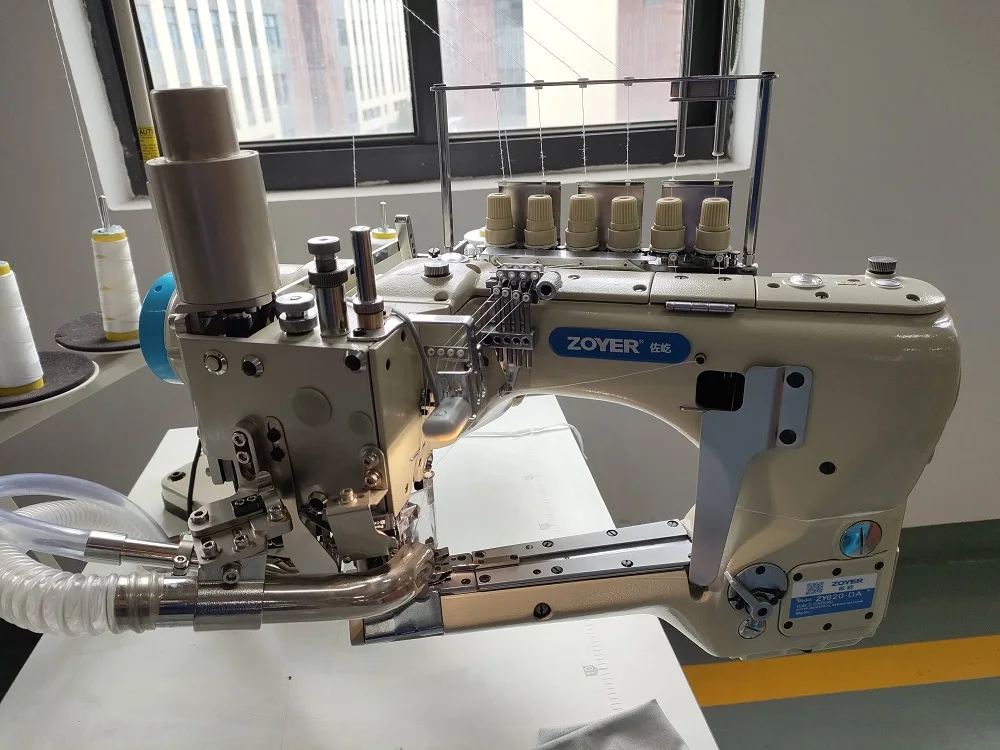 ZY620D 4 needle 6 thread  flat seamer Feed off the arm interlock sewing machine for baby clothes
