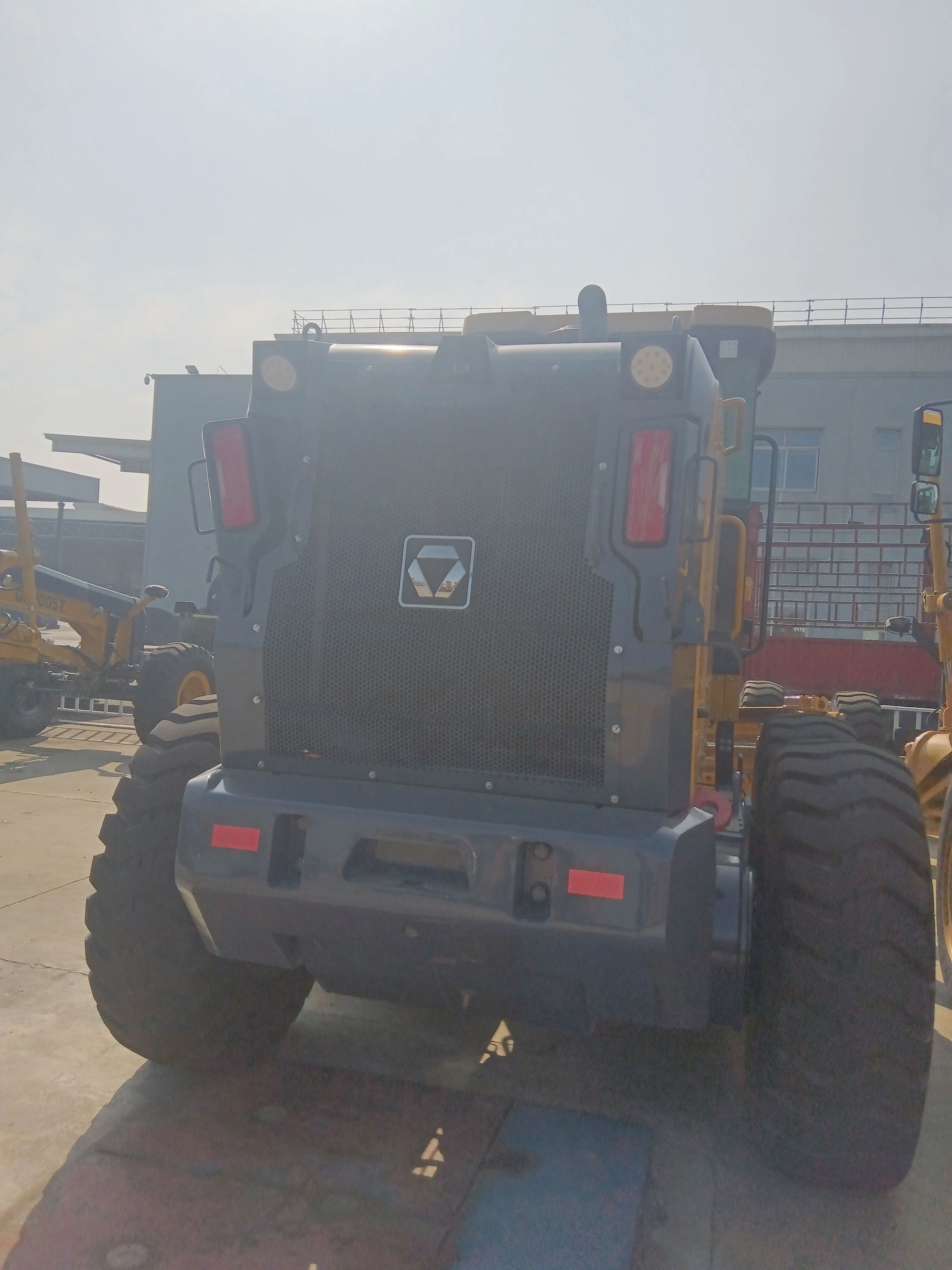 XCMG Official Road Machinery Used Motor Graders GR1905T 140KW Road Grader For Sale