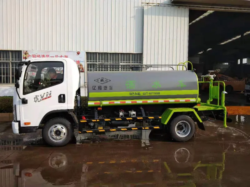 Dongfeng Greening Spray Truck Multi-Functional Diesel 4x2 Drive for Dust