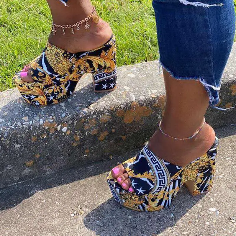 Летние легкие простые тапочки для влюбленных, женские нескользящие тапочки большого размера, пластиковые шлепанцы для ванной