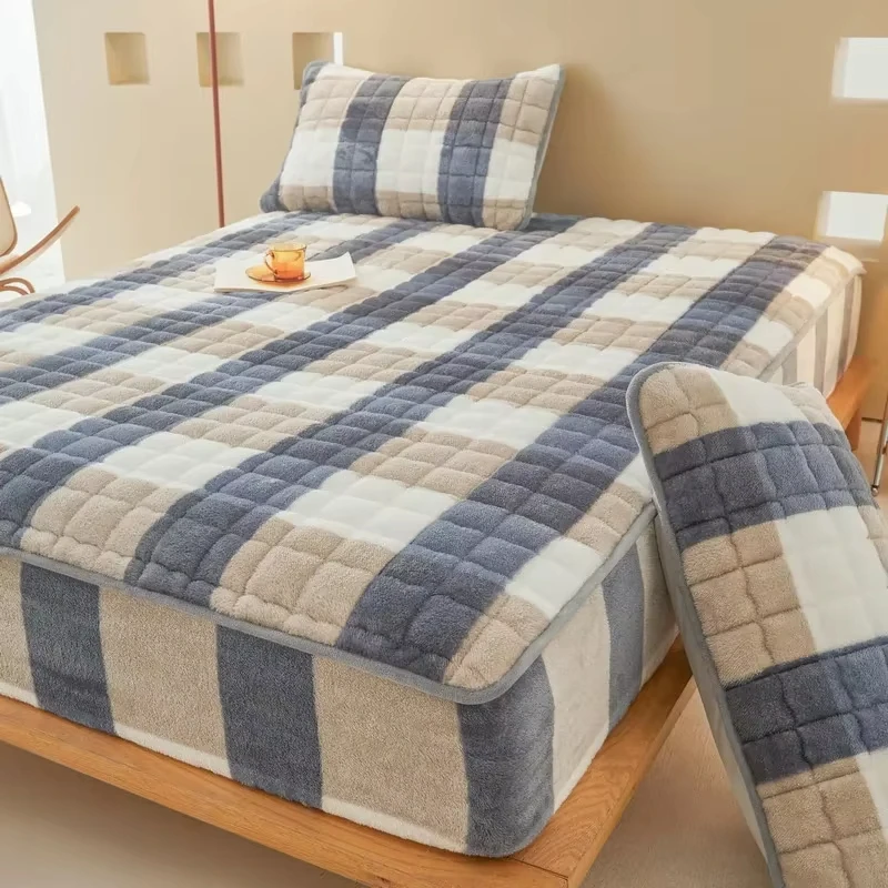 Winter Plush Quilted Warm Mattress Protector Cover Plaid Flannel Velvet Bedspread Elastic Fitted Sheet Style Bed Protection Pad